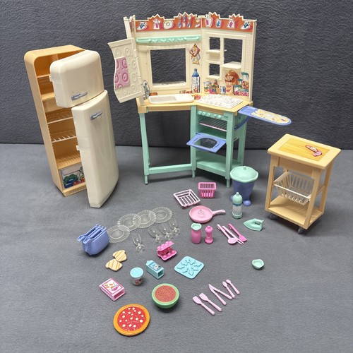 Barbie tutto intorno casa - barbie,
