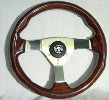 Volante in legno volante