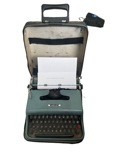 Olivetti lettera typewriter - lettera,