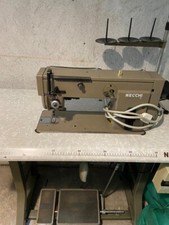 macchina da cucire industriale