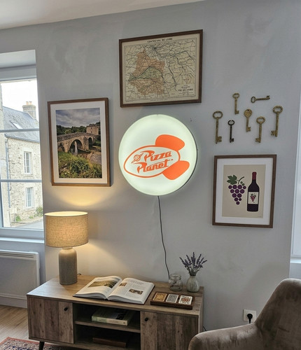 Enseigne pizza planet - enseigne,