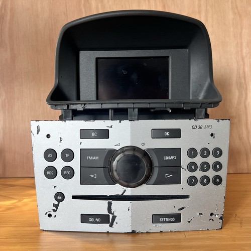 Vauxhall corsa cd30 mp3 - d,