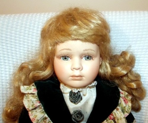 Bambola porcellana vintage