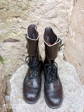 Anfibi Misura 40. Chiusura con lacci e fibbie. Usati.