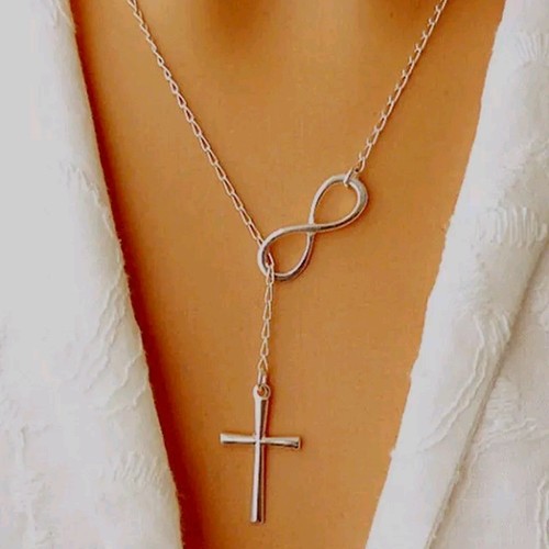 Collana con ciondolo croce