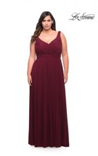 NWT La Femme Curve Gown in
