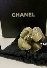 Anello Chanel Primavera 2008 Collezione by Karl Lagerfeld CC Camelia 6 Verde Oliva
