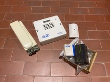 TECSA | RICONDIZIONATO | Tutti gli oggetti in immagine sono inclusi nel prezzo