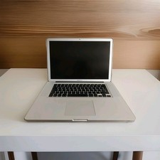 Apple Macbook Pro 15,4 pollici