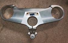 PIASTRA SUPERIORE FORCELLE DUCATI 996 SPS ORIGINALE NUMERATA COD. 34110111A