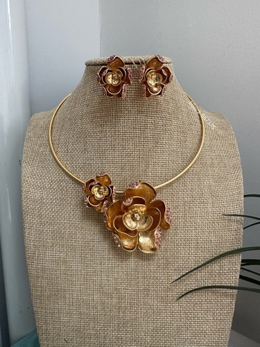 Set orecchini collana pietre
