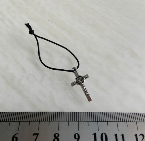 Modellino collana croce trendy
