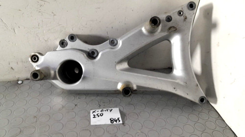 Staffa ruota posteriore yamaha - staffa,