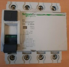 INTERRUTTORE CORRENTE RESIDUA SCHNEIDER 23042 40A 30mA 400V 4P