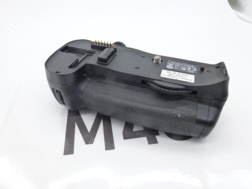 Nikon d10 battery - nikon, grip