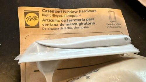 Ferramenta finestra battente