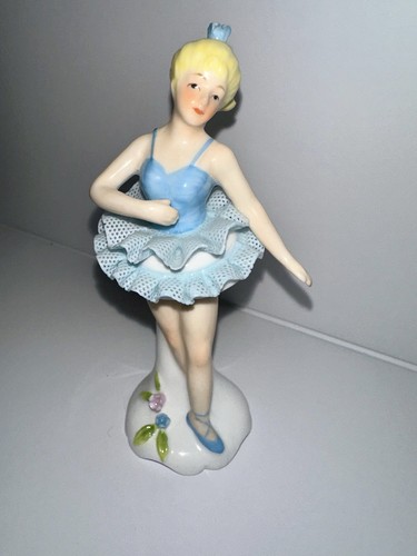 Statuina ballerina bionda