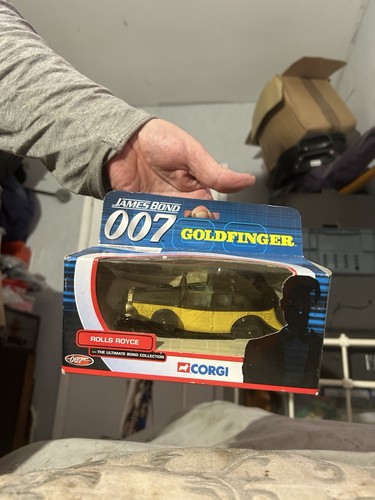 James bond 007 gold finger - bond,