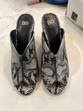 BP.  Mules donna pelle di