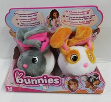Imc Toys Bunnies Coppia Peluche Magnetico Coniglietto Bianco con Musetto Grig...