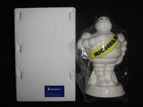 Ornamento figura piedi - in,