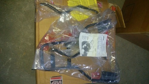 Porta pacchi givi nuovo - pacchi,