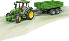 Bruder Trattore John Deere 5115 M con rimorchio dotato di sponde