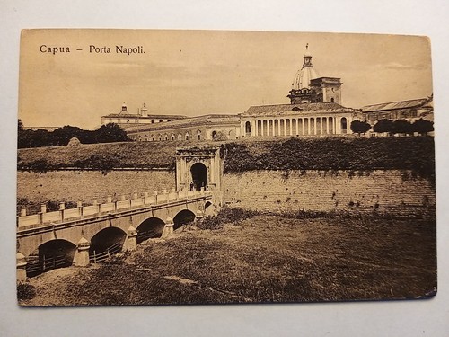 Capua porta napoli - porta, napoli.