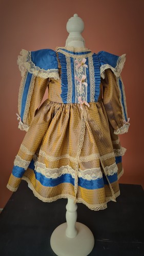 Robe pour poupée - ancienne, de
