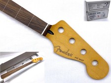 FOTO REALI Fender FRETLESS