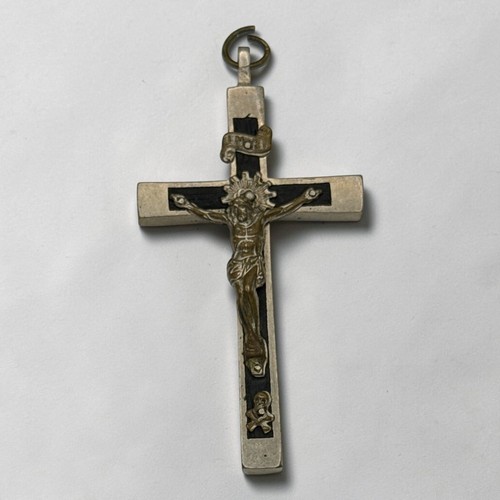 Ciondolo crocifisso tedesco