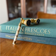 Antico bicchiere opera francese madreperla e ottone teatro binocolo manico  