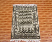 Tappeto beige fatto - a, mano