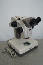 ^ Nikon SMZ-U 1:10 Microscopio