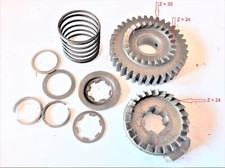 Gear for shaft set in motion