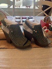 By Guess Zoccoli Scamosciati