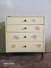 Piccola Cassettiera Comodino