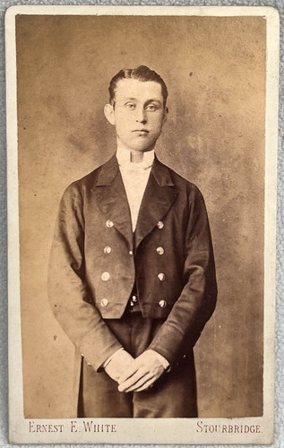 Cdv footman livery button - footman, in