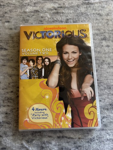 Victorious season one volume - victorious:,