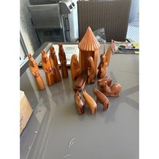 Presepe in legno intagliato a