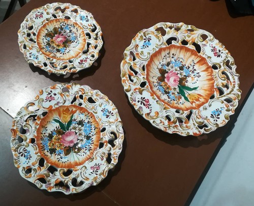 Tris piatti decorativi - , vintage