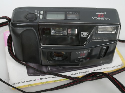Yashica sup carl - sup,