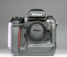 NIKON F 5