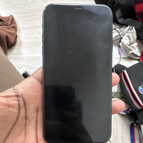 Apple iphone black - 11,