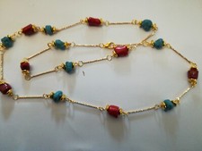Collana corallo e howlite