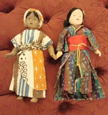 Lotto 2 Bambole  porcellana Paesi del mondo, edizione Fabbri, Giappone e Nigeria