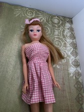 Bambola vintage alla moda