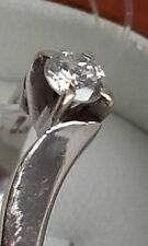 Anello in oro bianco 750 con brillante solitario