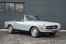 A Mercedes Benz 113 Pagoda