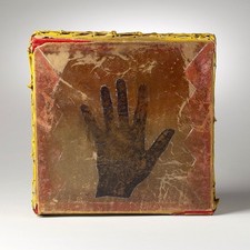 RARE YANKTONAI LAKOTA HAND DRUM